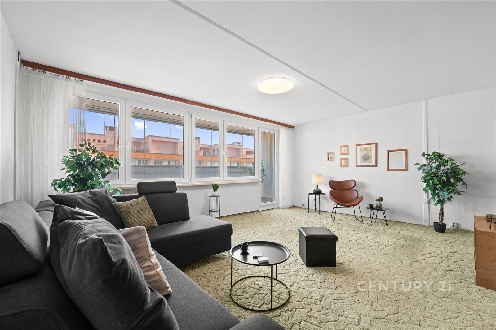 Prodej byt 2+kk - Uzbecká 1463, Praha, 74 m²