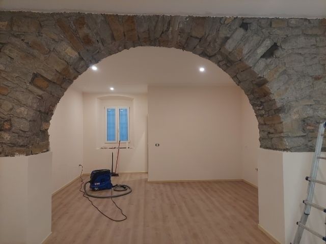 Byty, 987 66, Zahraničí