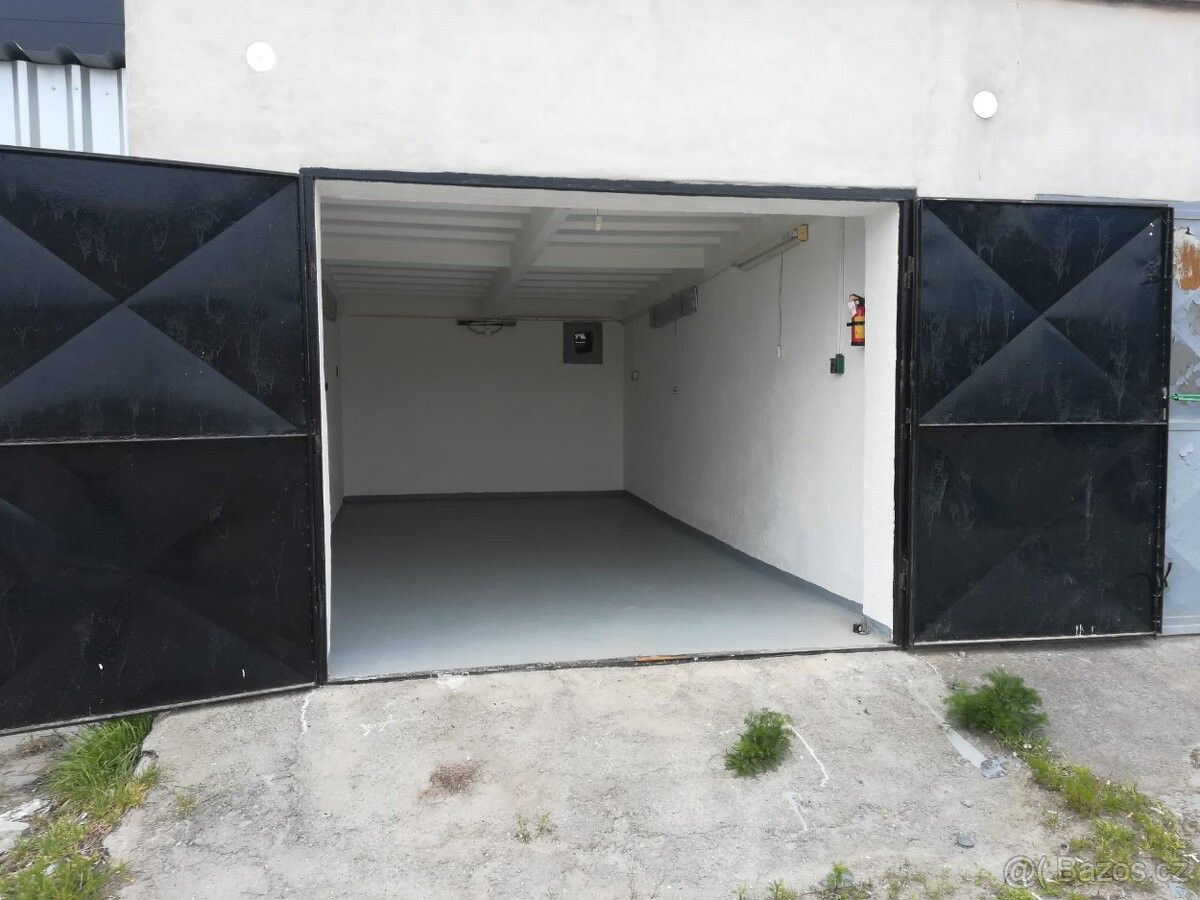 Garáže, Olomouc, 779 00