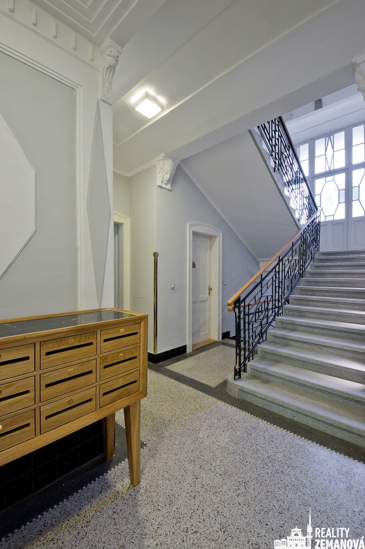 Pronájem byt 2+kk - Bořivojova, Praha, 54 m²