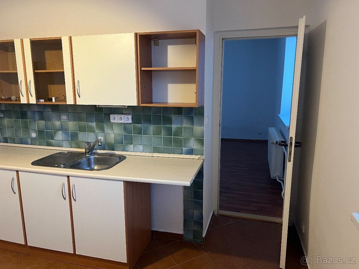 Pronájem byt - Ostrava, 708 00