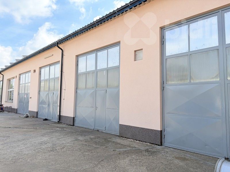 Pronájem výrobní prostory - Petra Bezruče 1031, Pečky, 445 m² - 2