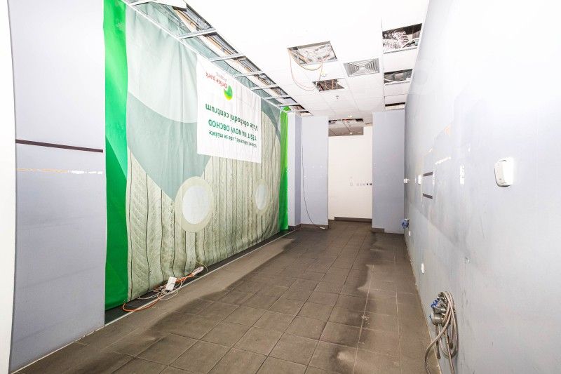 Pronájem obchodní prostory - Víta Nejedlého 1063, Hradec Králové, 63 m²