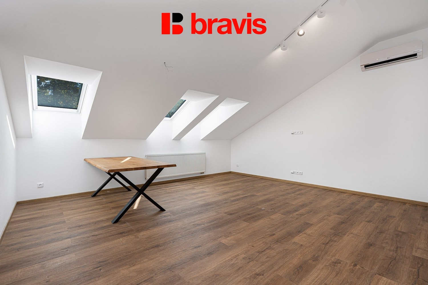 Pronájem kancelář - Vrbí, Brno - Maloměřice, 230 m² - 2