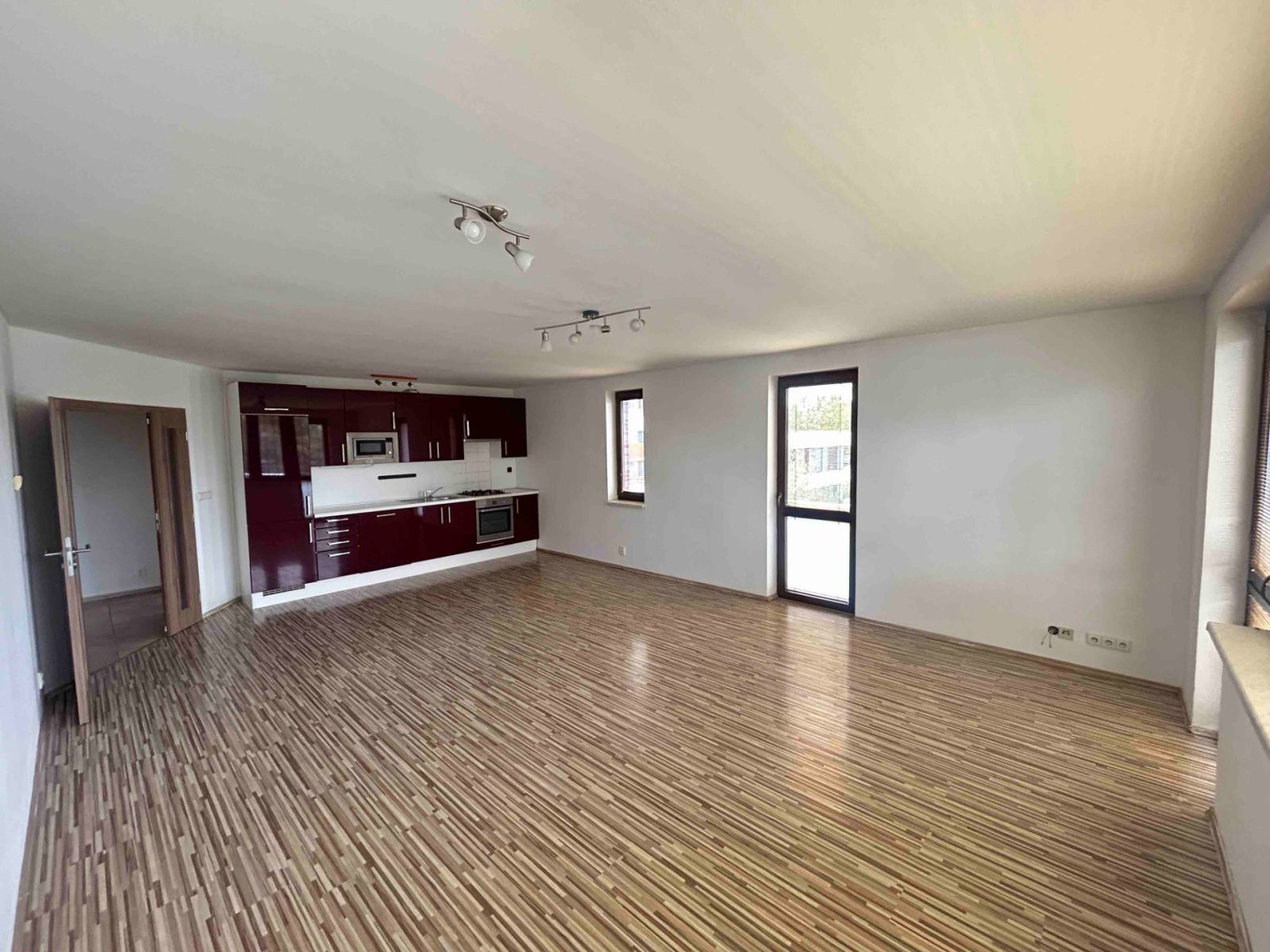 3+kk, U Výstavby, Praha - Dolní Měcholupy, 85 m² - 1