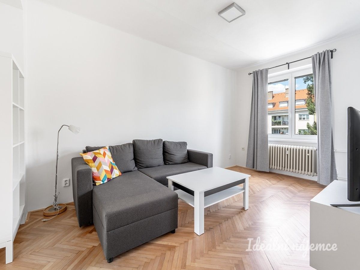Byt 2+kk · 46 m² · U kombinátu, Praha - 4