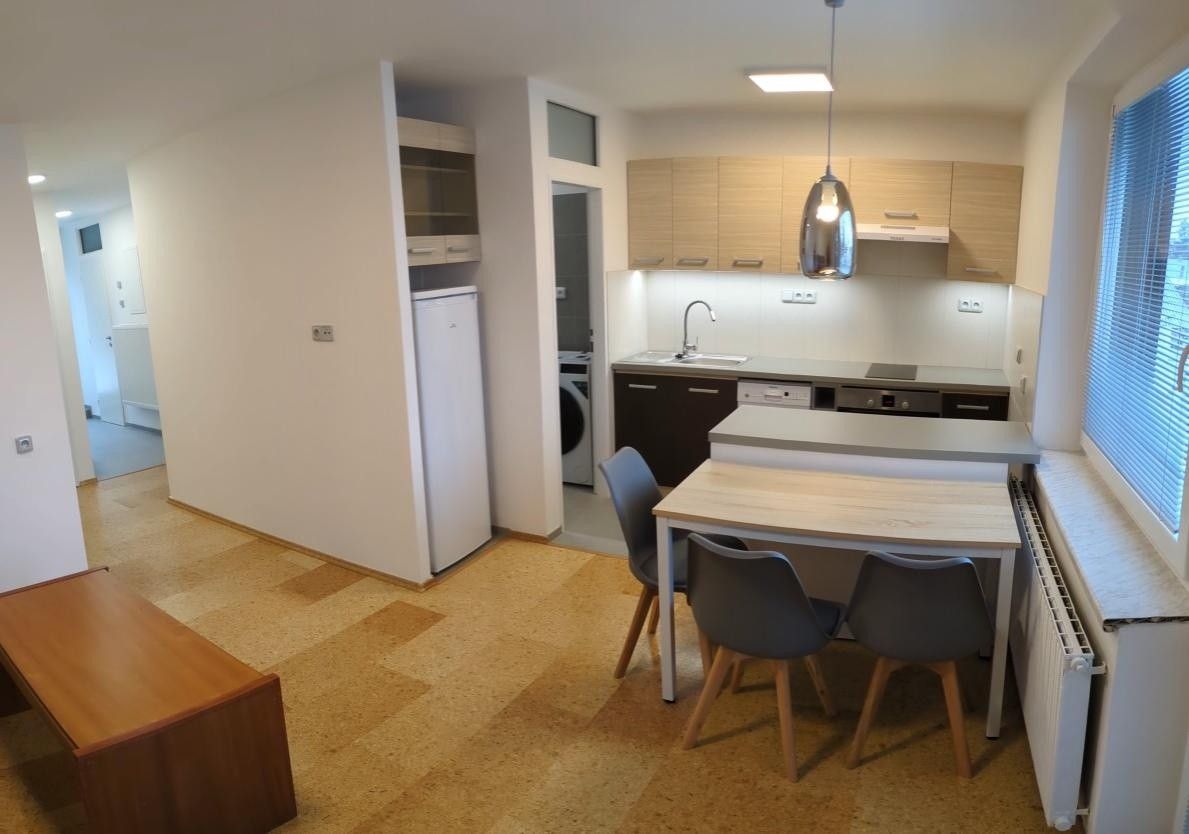 Pronájem byt - Vracov, 696 42