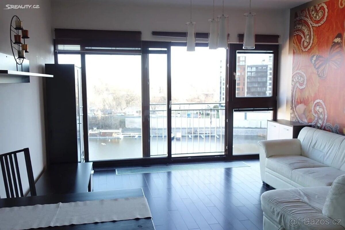 Pronájem byt - Praha, 170 00