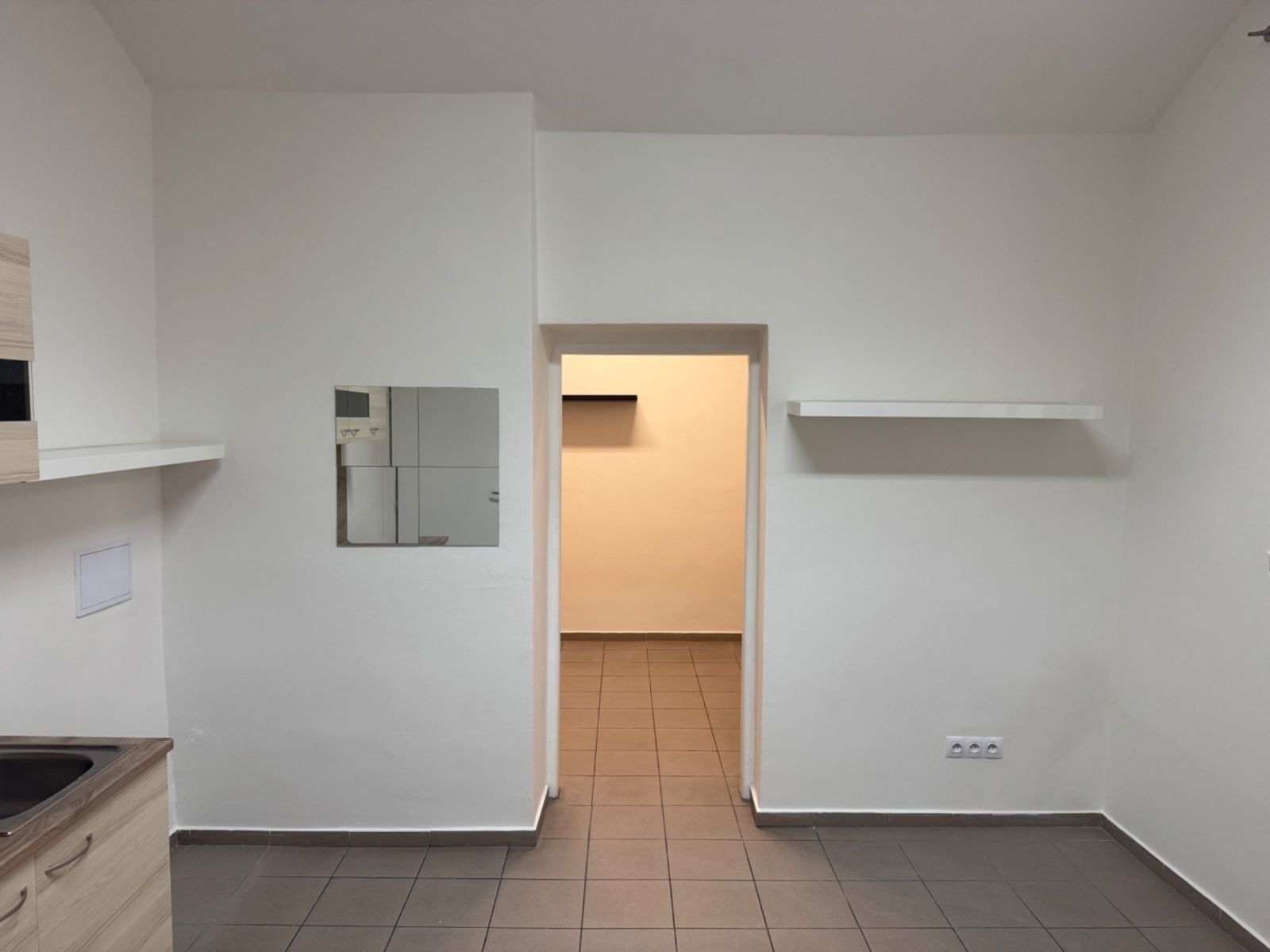 Pronájem kancelář - Grafická, Praha - Smíchov, 27 m² - 5
