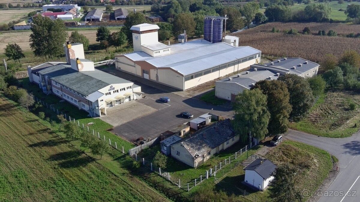 Sklady, Kunovice, 686 04