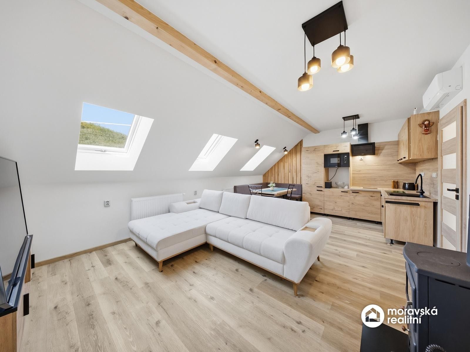 Prodej dům - Skalní, Dolní Kounice, 121 m² - 2