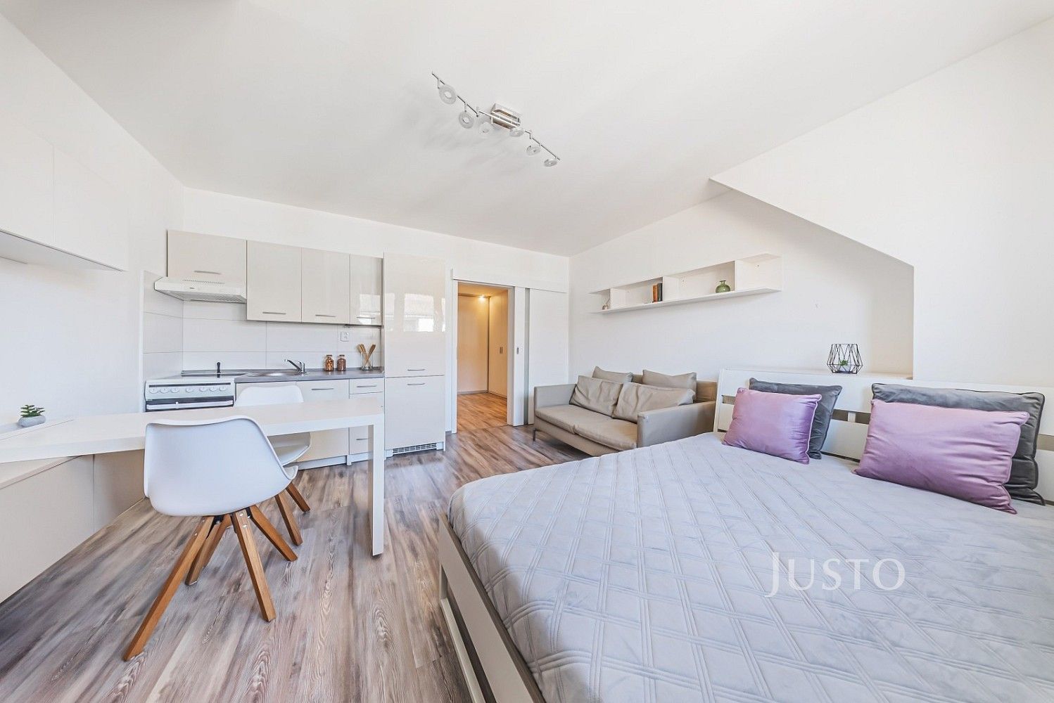 Prodej byt 1+kk - Limuzská, Praha 10 - Strašnice, 32 m² - 2
