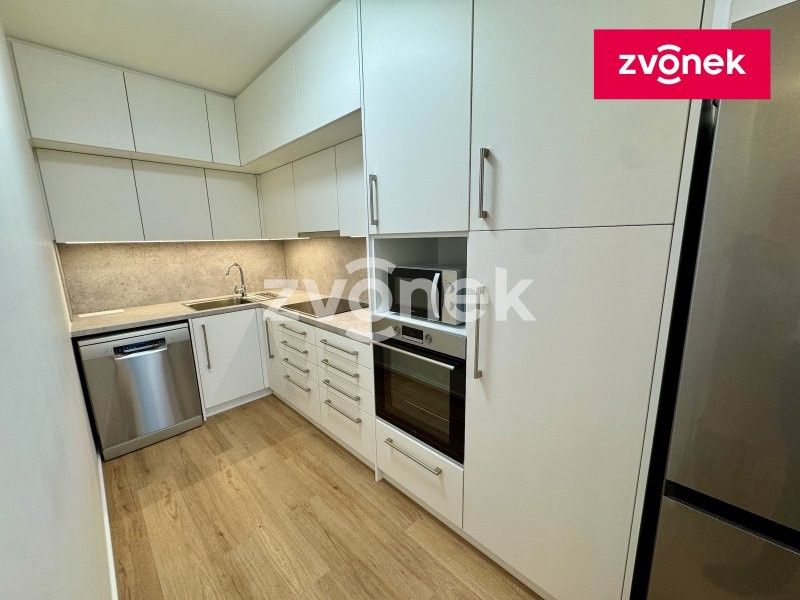 Pronájem byt 2+kk - Nad Stráněmi, Zlín, 53 m²