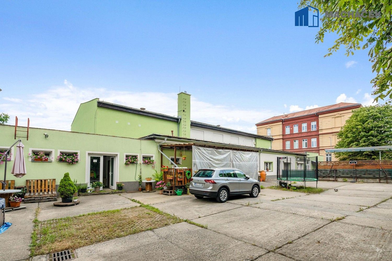 Restaurace, Duchcov, okres Teplice, Ústecký kraj, 669 m² - 1