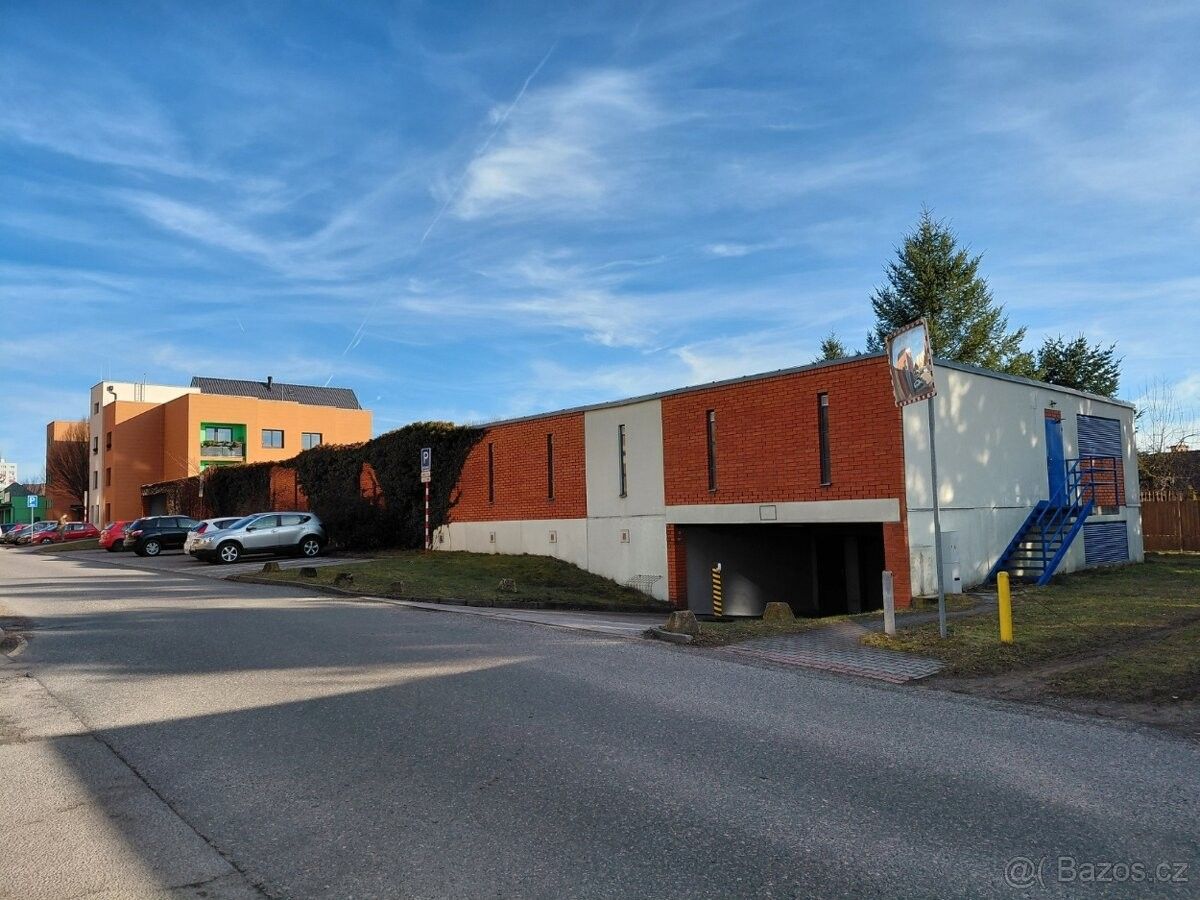 Garáže, Tábor, 390 05