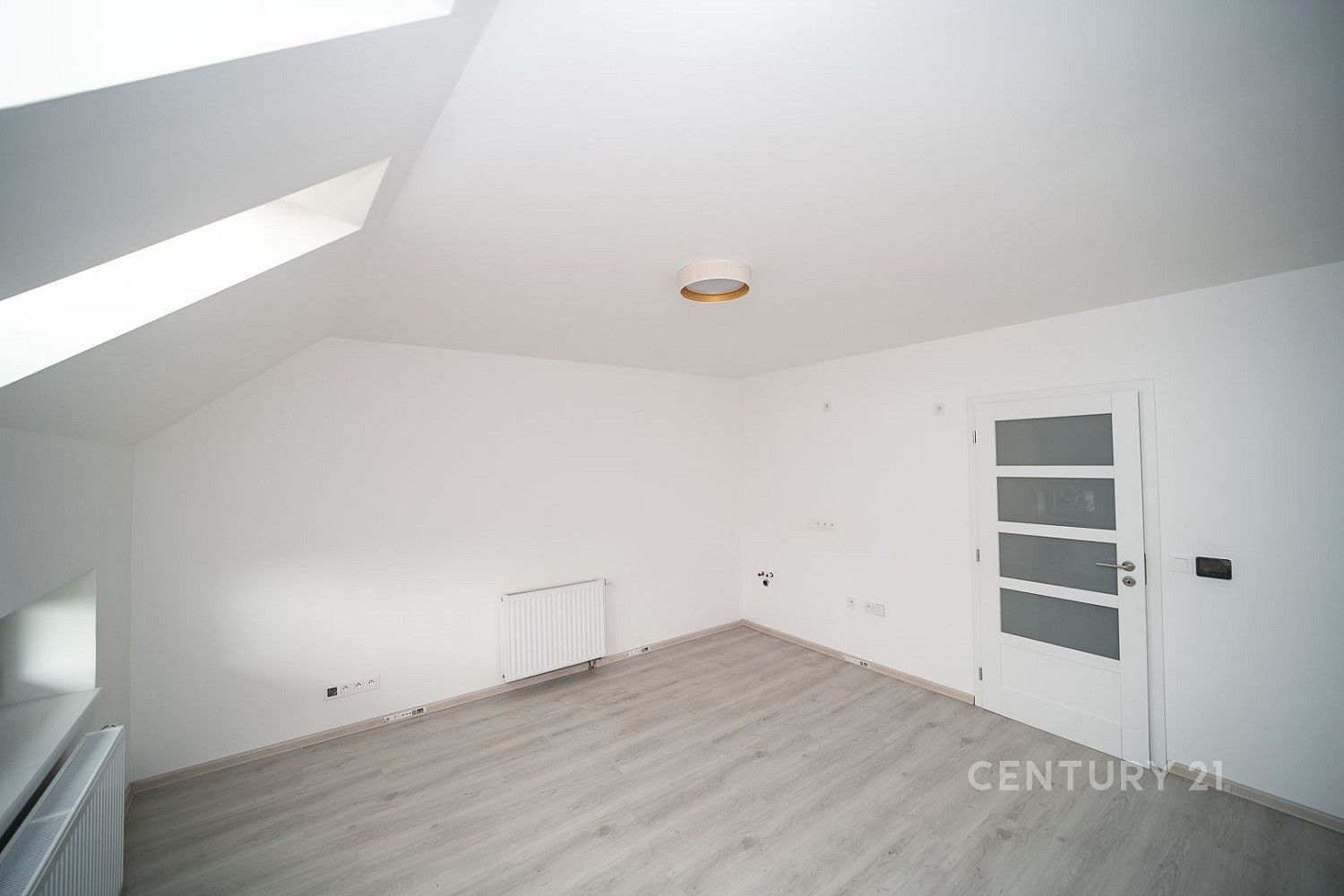Kanceláře, Jenišovice, okres Jablonec nad Nisou, Liberecký kraj, 30 m² - 2