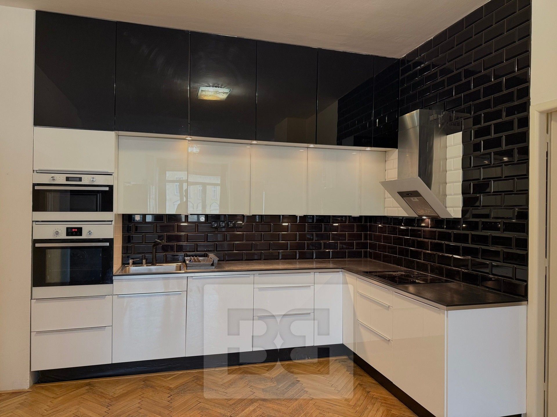 Pronájem byt 4+kk - Londýnská, Praha, 96 m²