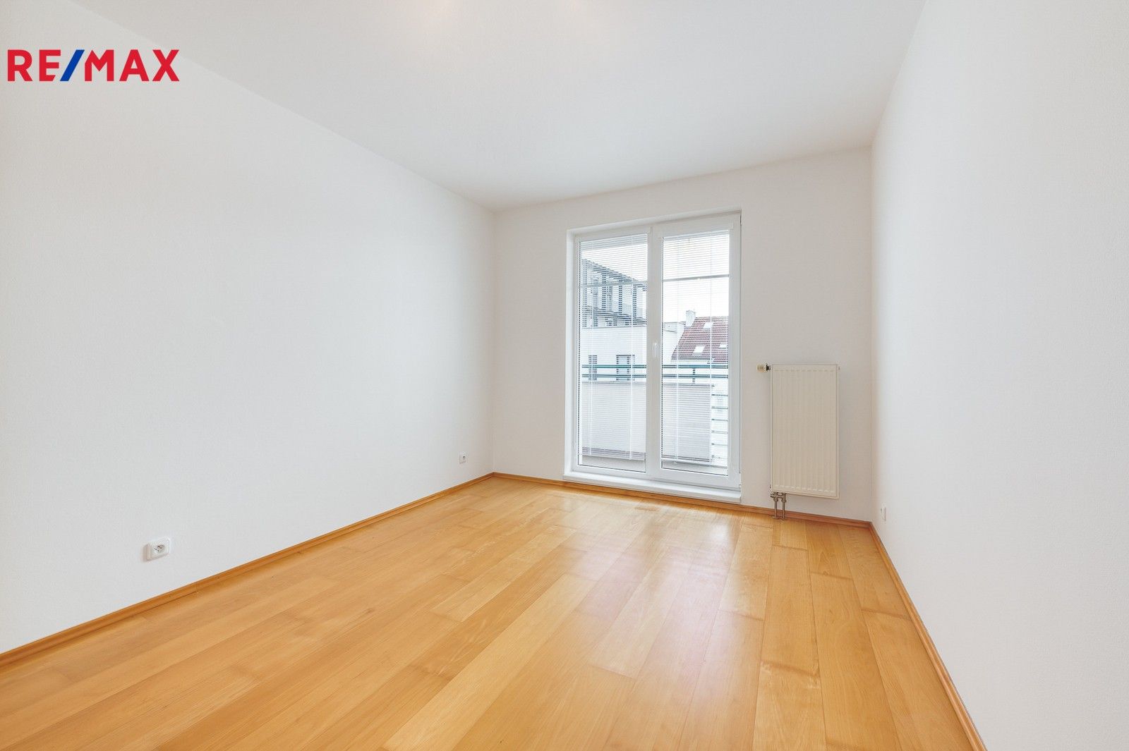 Pronájem byt 2+kk - Na břehu, Praha, 63 m²