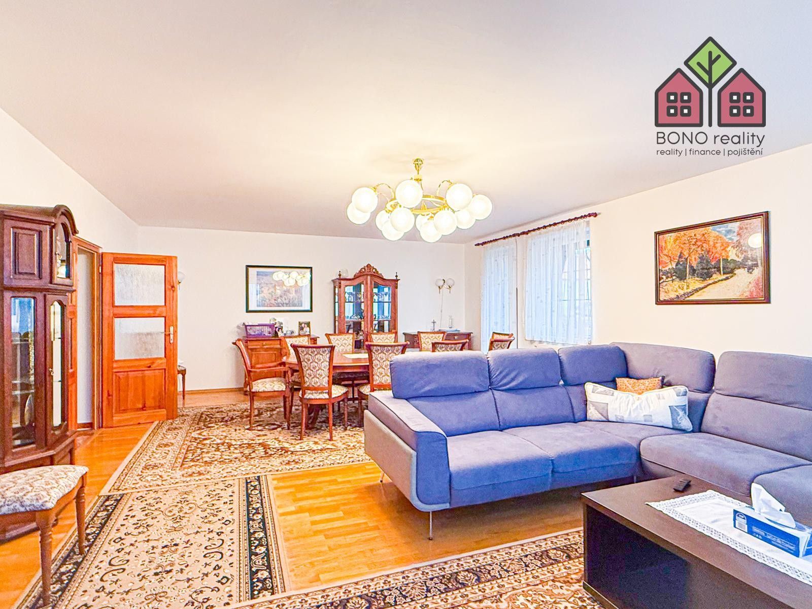 Prodej rodinný dům - Slatina, 1 228 m²