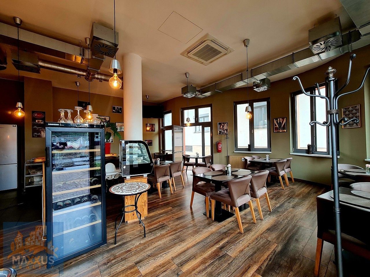 Restaurace · 82 m² · Praha - Kobylisy, okres Praha 8, Hlavní město Praha - 3