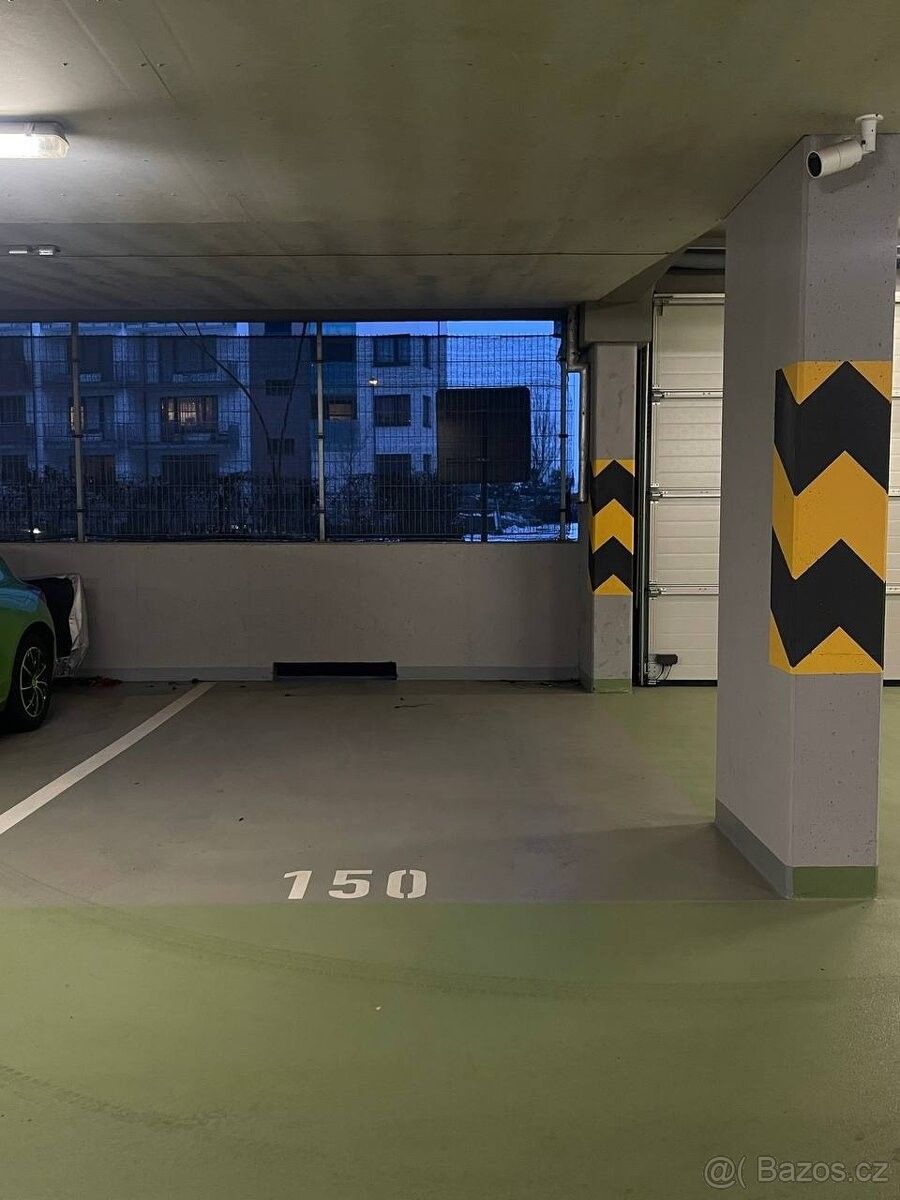 Garáže, Praha, 155 00