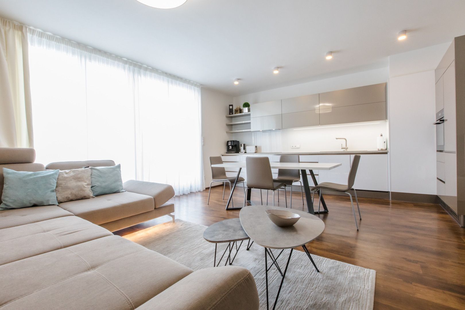 Byty, Koněvova, Praha - Žižkov, 120 m² - 2