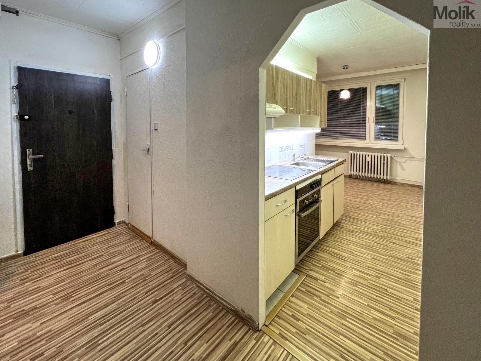 Prodej byt 2+1 - Karla Čapka, Krupka, 63 m²