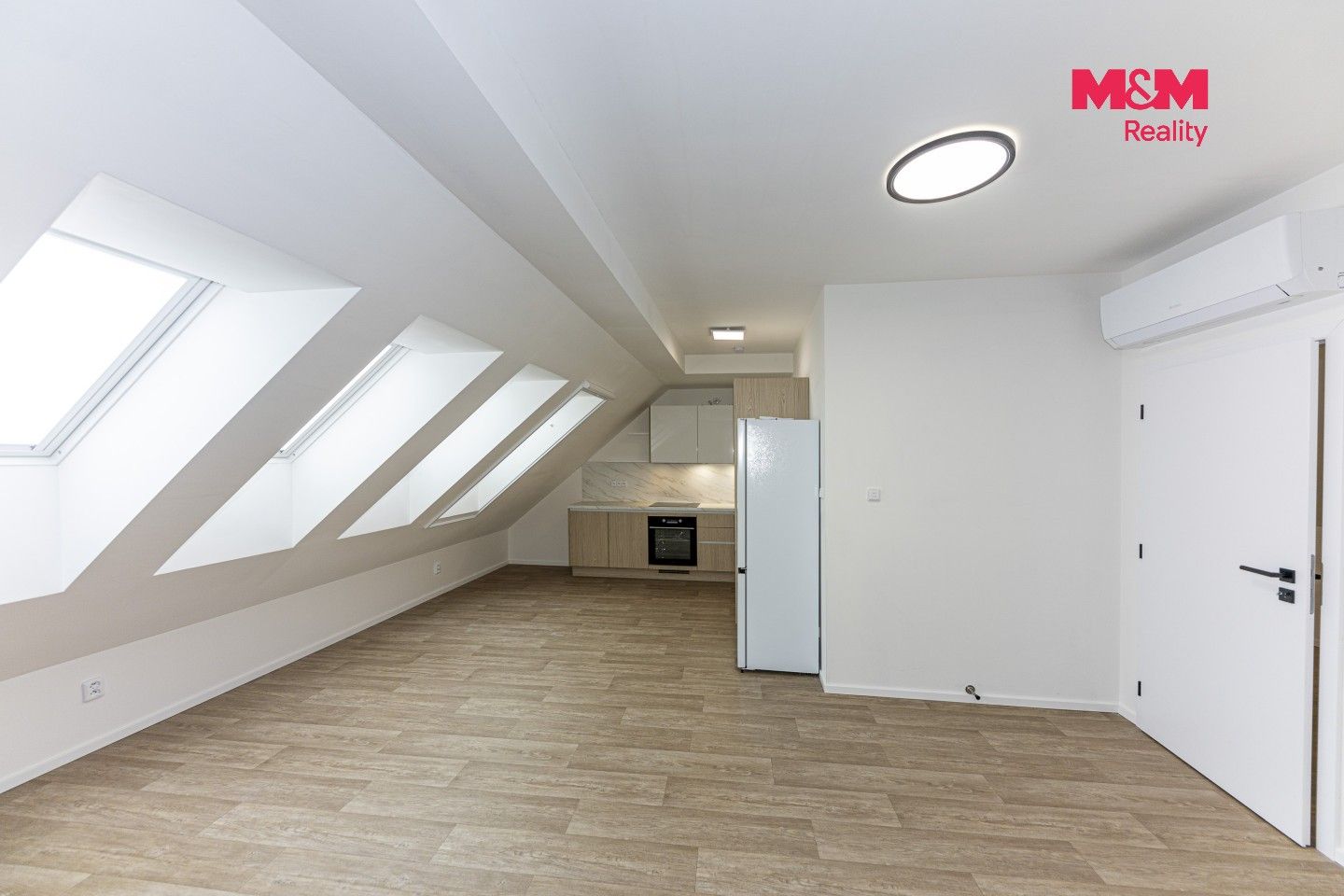 Byt 3+kk · 75 m² · Hostovlice - 3