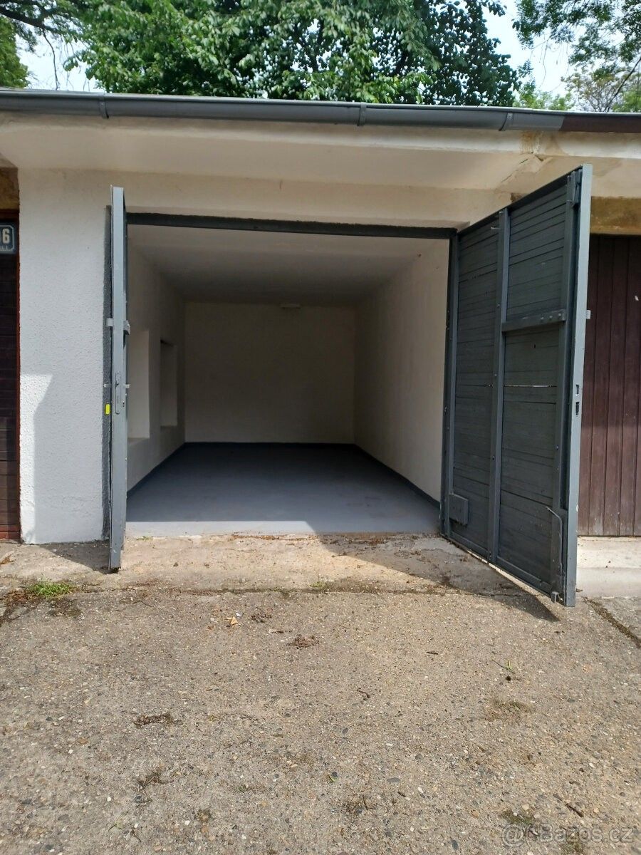 Garáže, Ústí nad Labem, 400 01