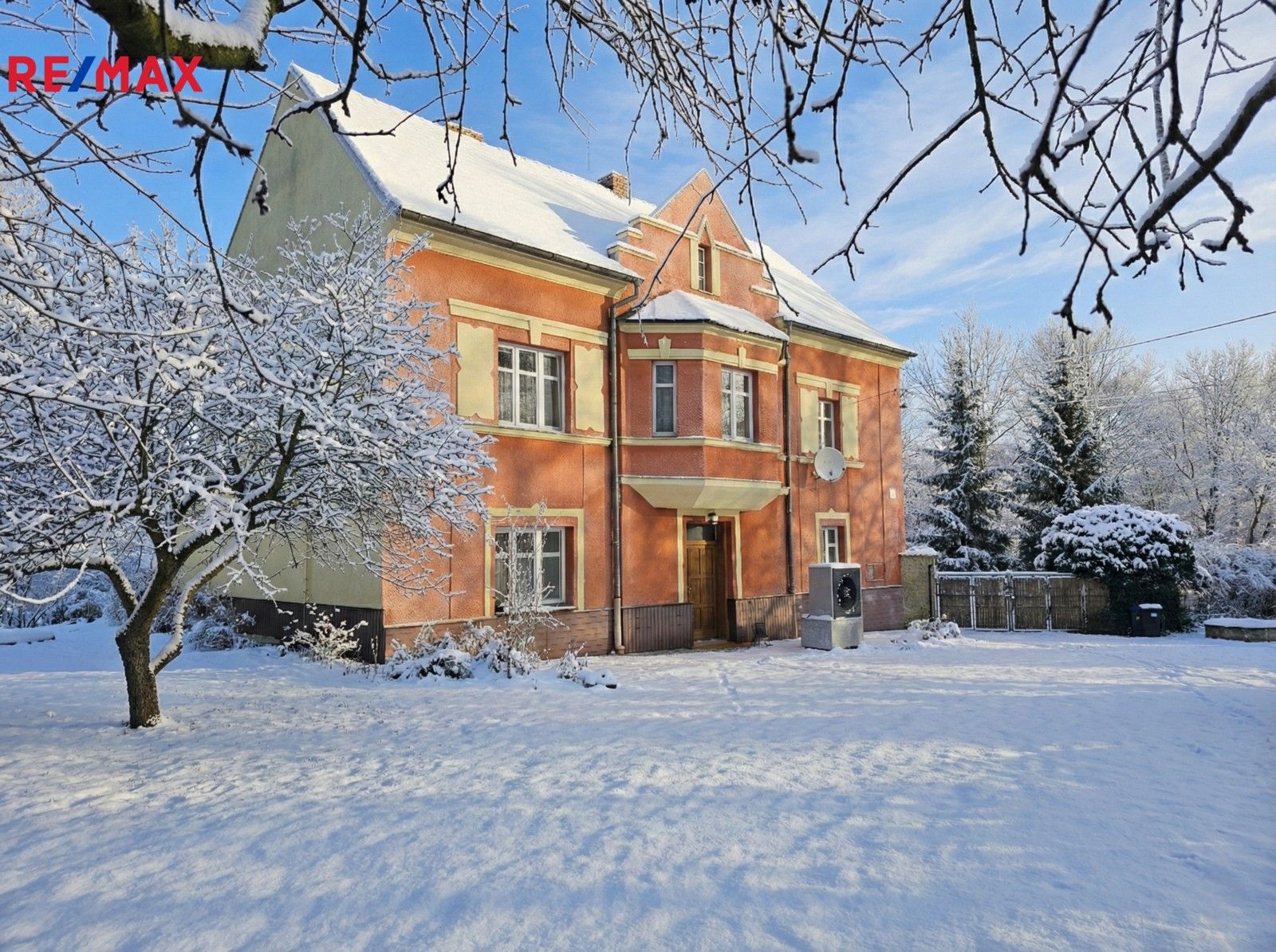 Prodej rodinný dům - Mukoděly, Vroutek, 191 m²