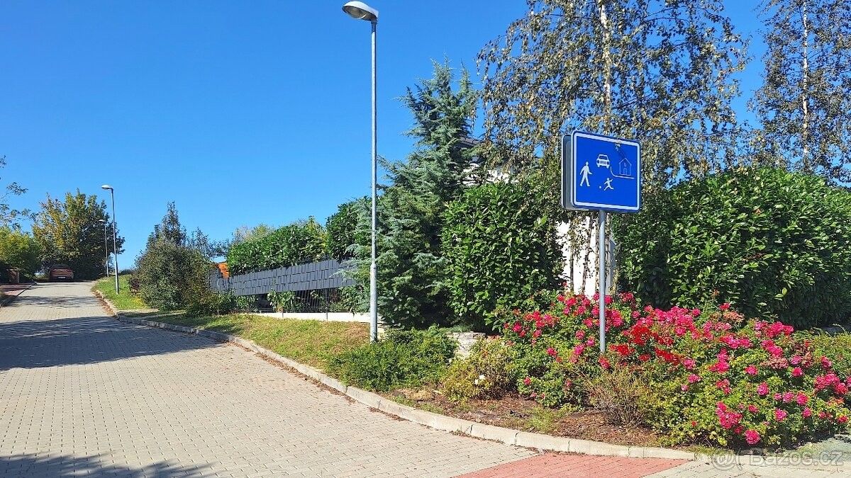 Pozemky pro bydlení, Hrušovany u Brna, 664 62