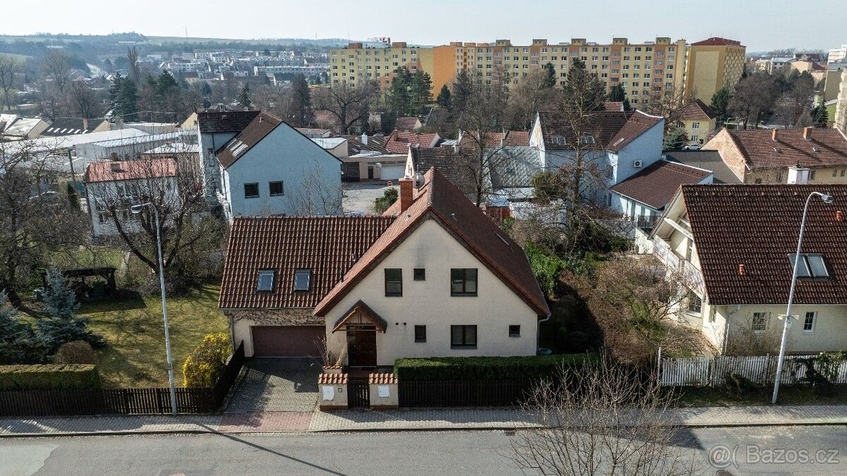 Rodinné domy, Vyškov, 682 01 - 2