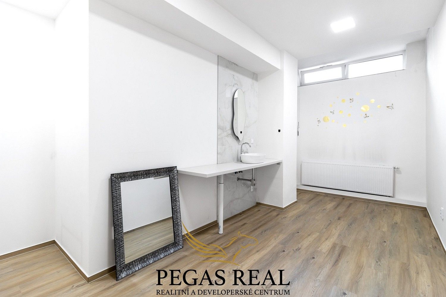 Pronájem obchodní prostory - Brno - Černá Pole, okres Brno-město, Jihomoravský kraj, 13 m² - 2