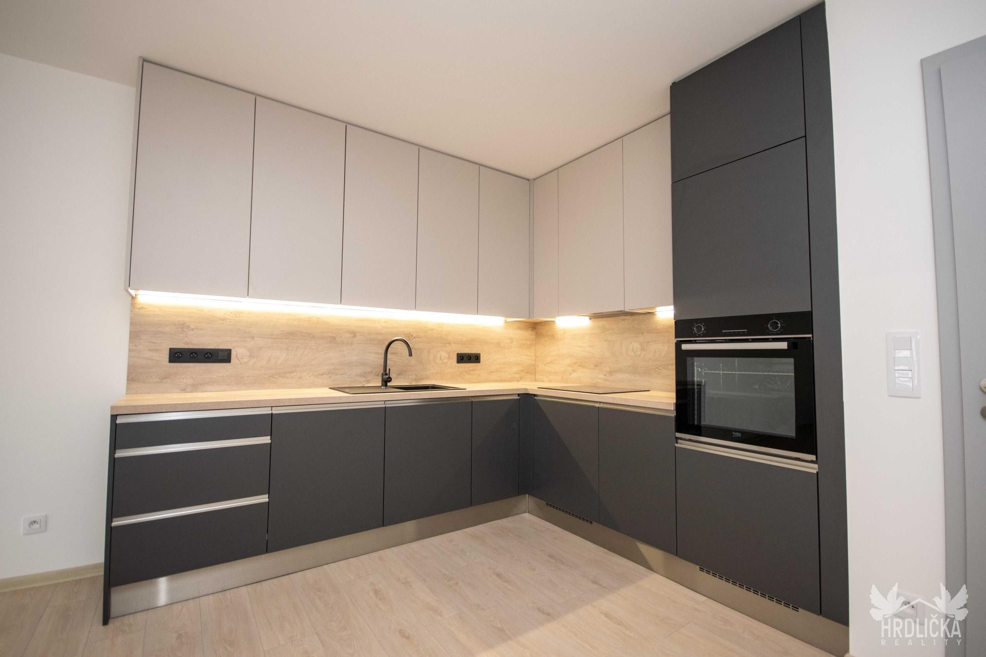 Byt 2+kk · 74 m² · Strakonice I - 3
