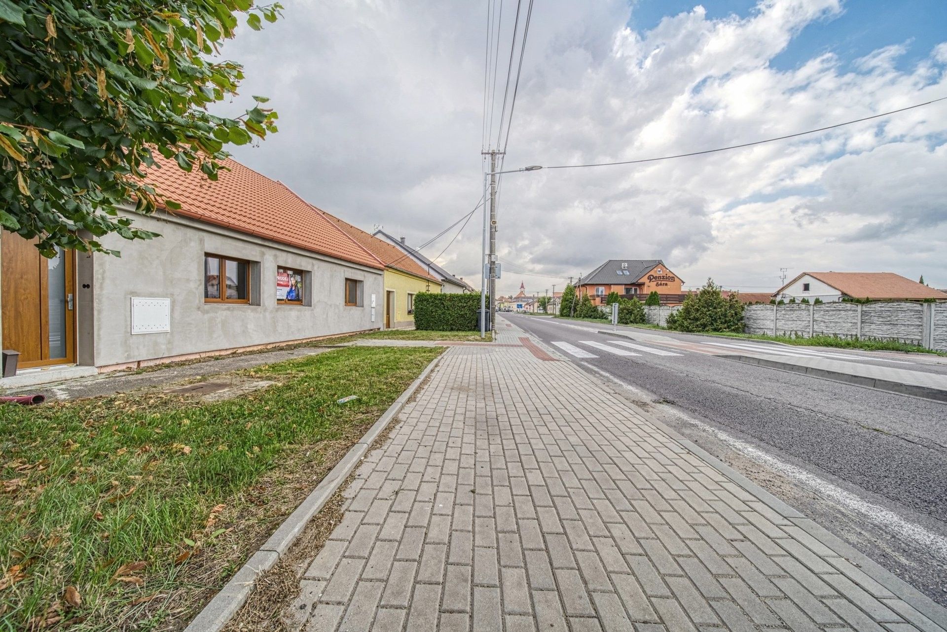 Prodej rodinný dům - Hevlín, 162 m²