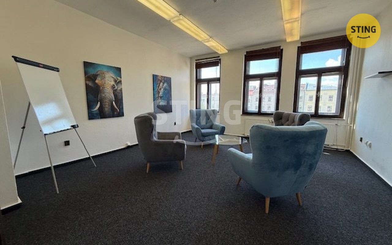 Kanceláře, Zámecké nám., Frýdek-Místek, 30 m² - 2