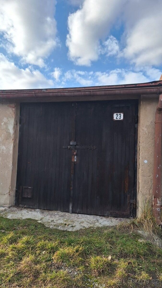 Garáže, Krupka, 417 41