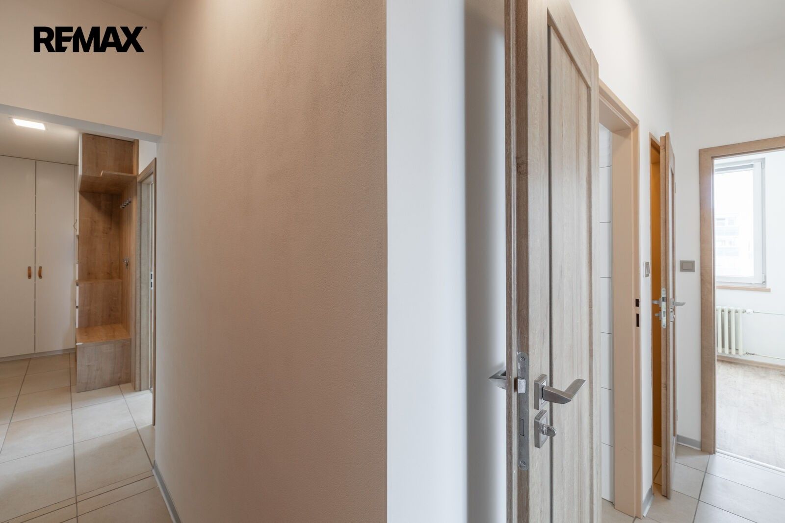 Byt 3+1 · 73 m² · náměstí Osvoboditelů 1364, Praha Radotín - 3