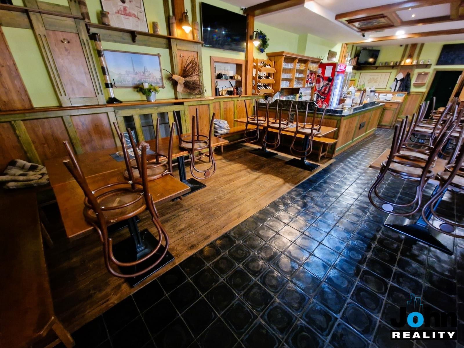 Restaurace · 300 m² · 1. máje, Most - 3