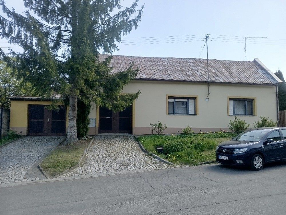 Prodej rodinný dům - Rataje - Popovice u Kroměříže, Zlínský kraj, 180 m² - 1