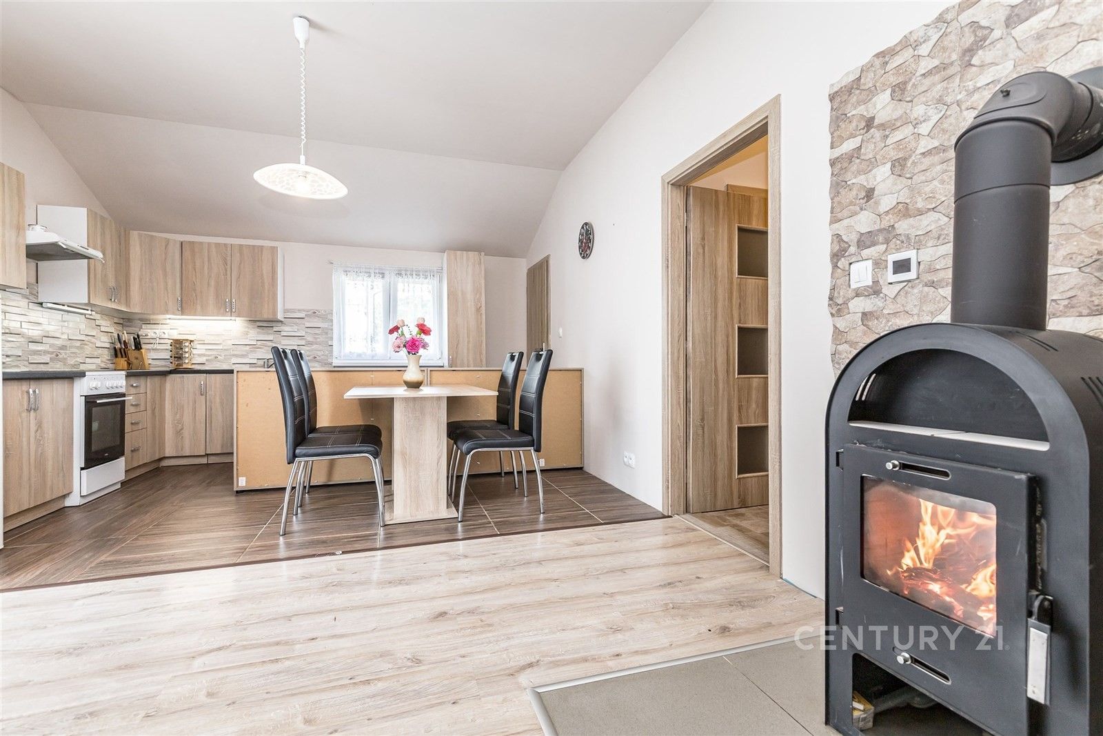 Prodej rodinný dům - Křižatky, Králův Dvůr, 103 m²