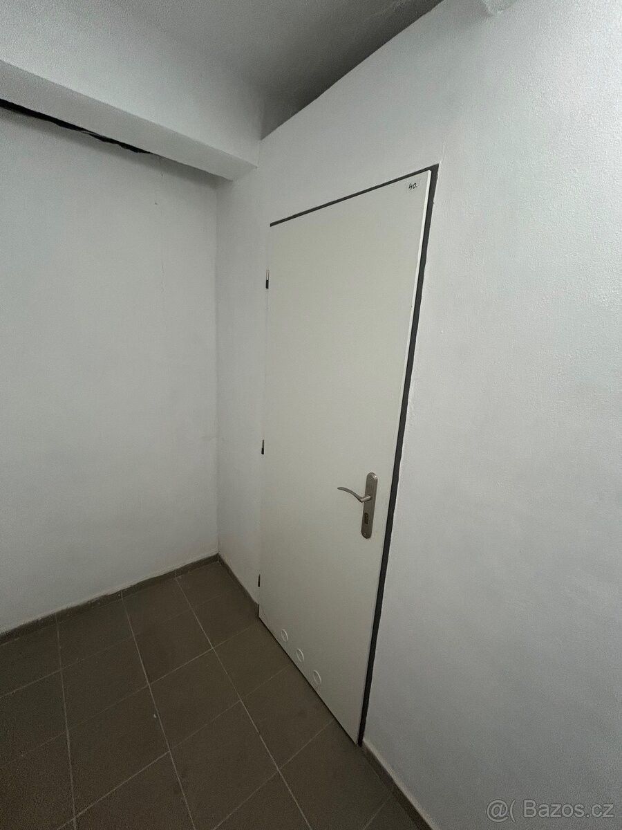 Sklad · Jihlava, 586 01 - 4