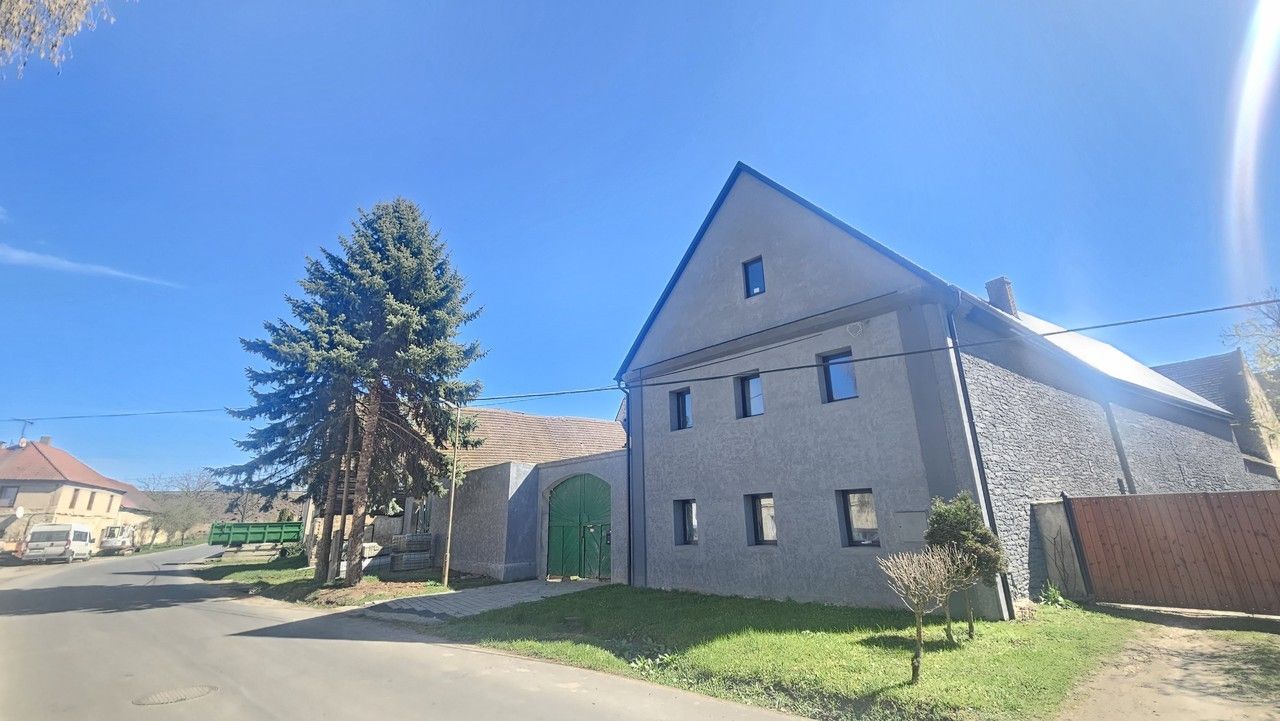 Rodinné domy, Vrutice Svařenice, 506 m² - 1