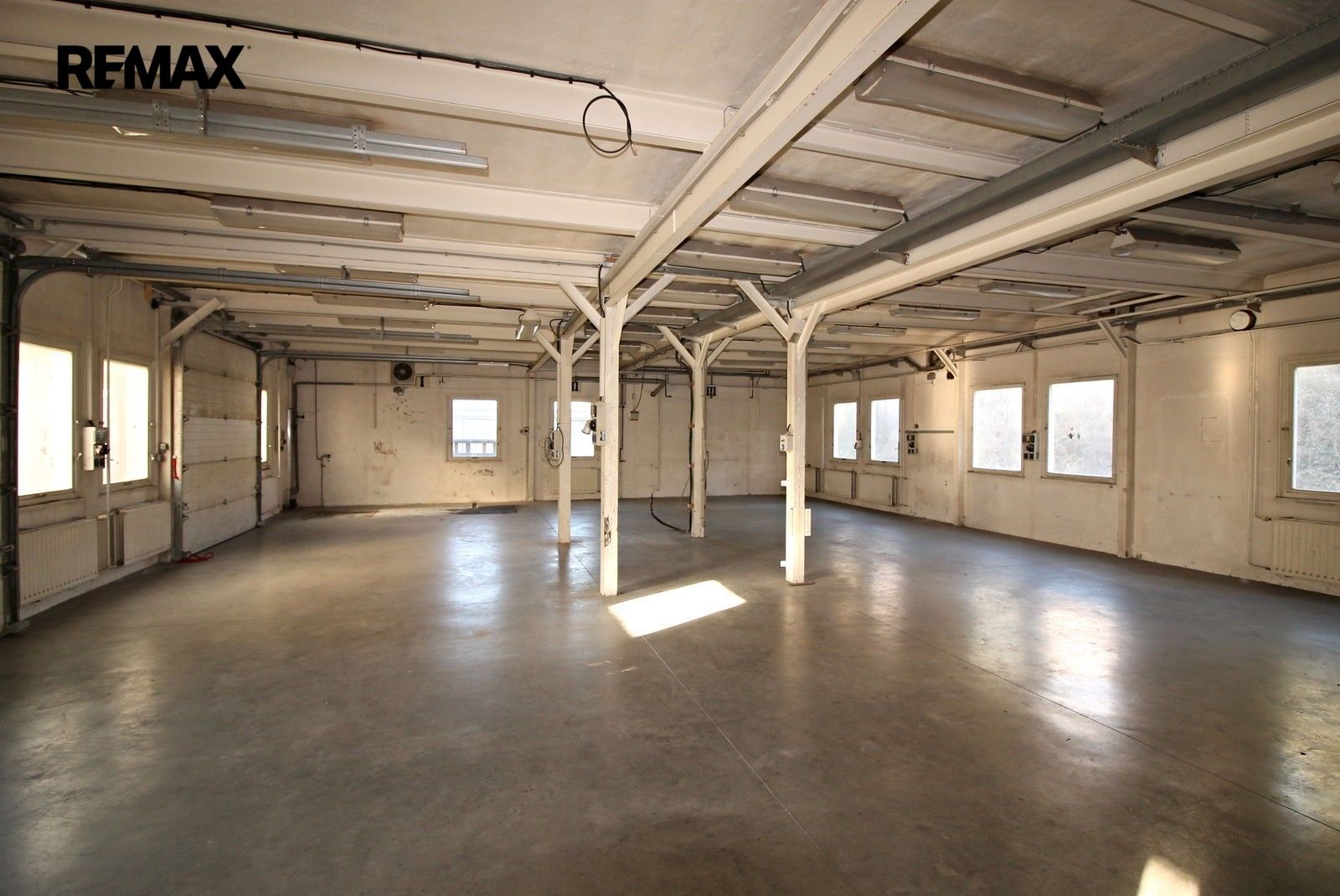 Prodej výrobní prostory - Nádražní 577, Zliv, 2 700 m² - 5