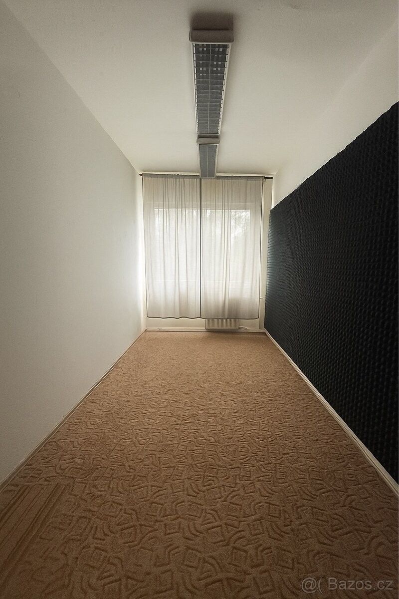 Kanceláře, Ostrava, 700 30