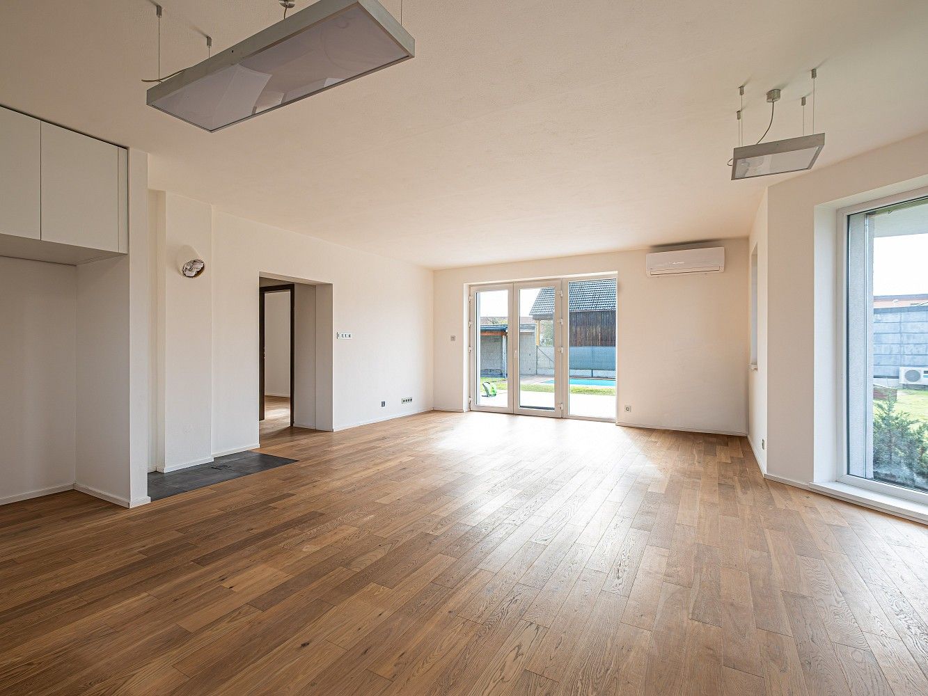 Prodej rodinný dům - Staré Jesenčany, okres Pardubice, 150 m² - 5
