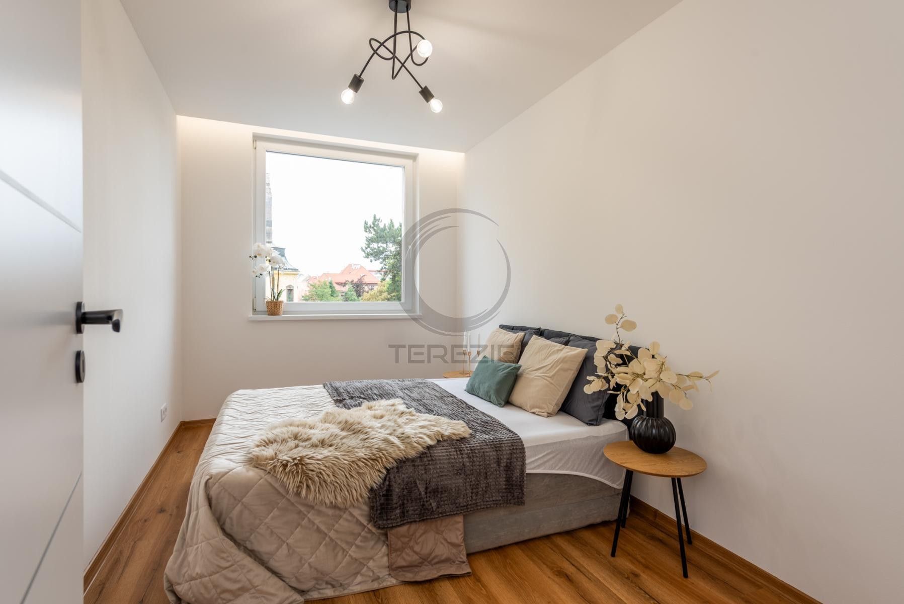 Prodej byt 2+kk - Čimická, Praha, 43 m²