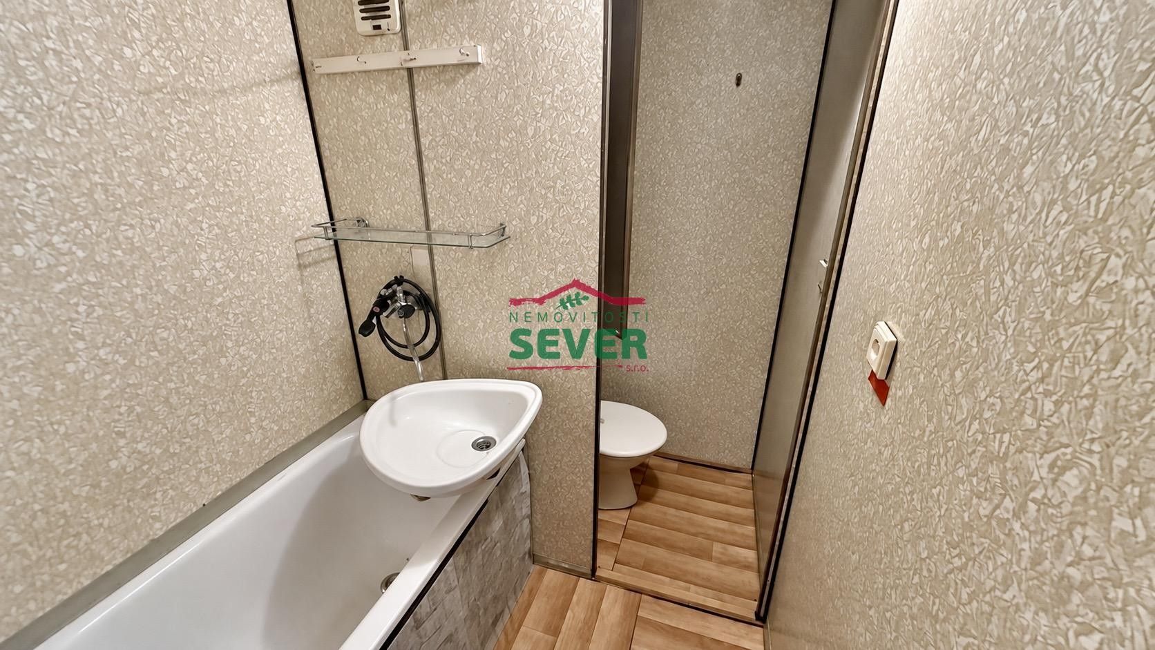 Byt 1+1 · 35 m² · U Zámeckého parku, Litvínov - 3