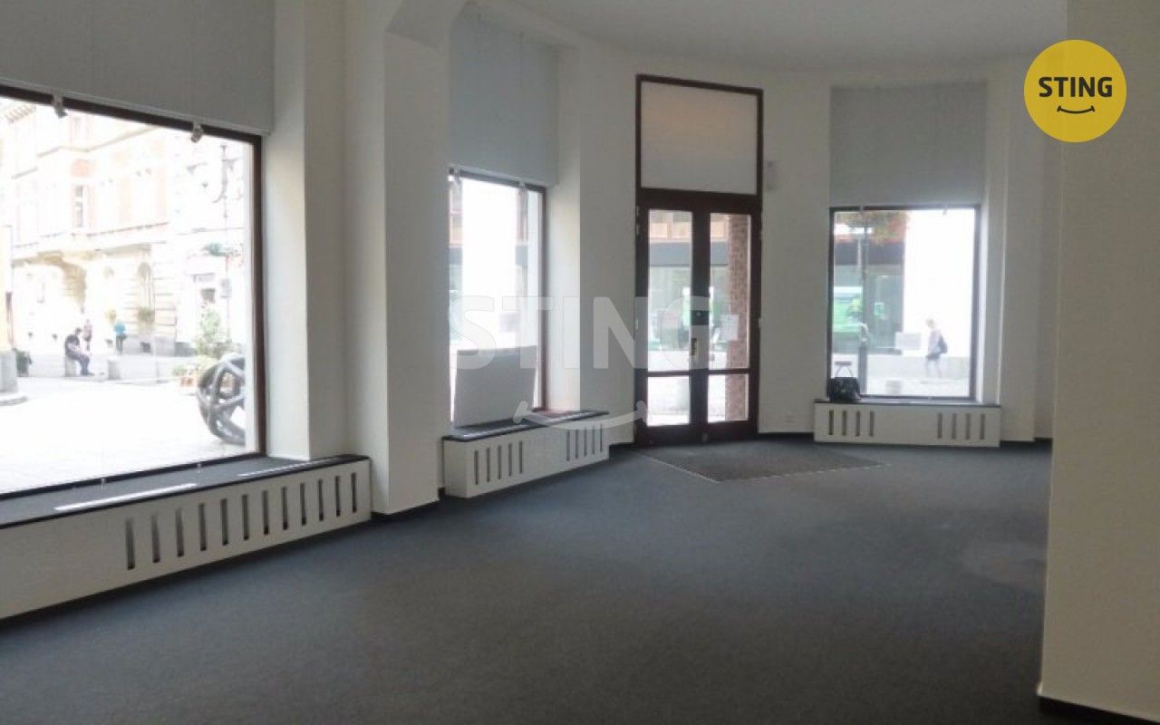 Obchodní prostory · 140 m² · Jiráskovo náměstí, Ostrava - 4