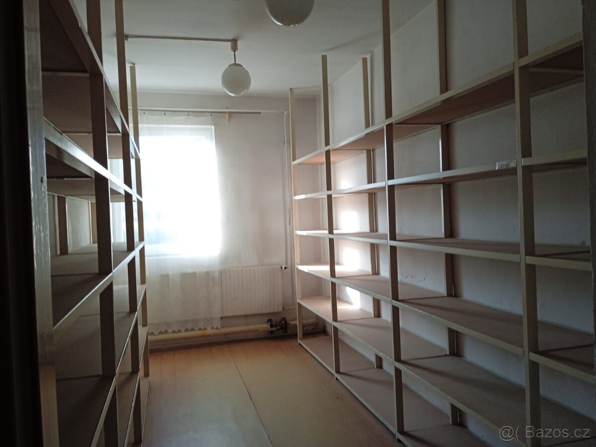 Sklad · Vraňany, 277 07 - 3